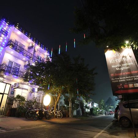 Collection O Kachnar House Vikas Nagar Hasanganj Exterior foto